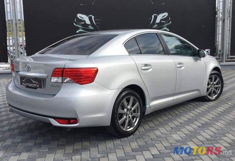 2012' Toyota Avensis photo #1