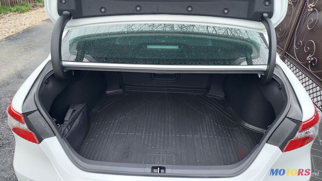 2022' Toyota Camry photo #3