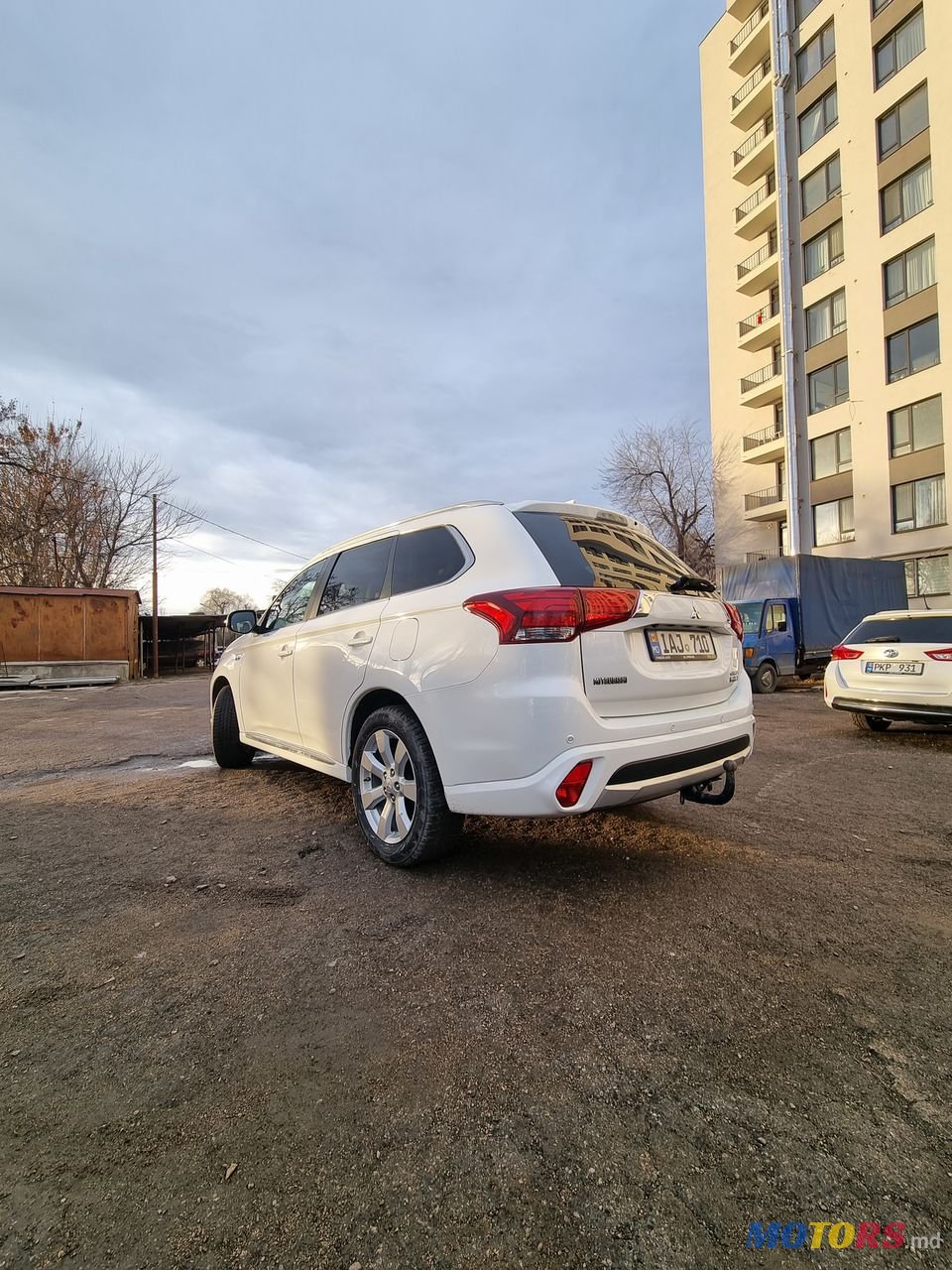 2016' Mitsubishi Outlander photo #6