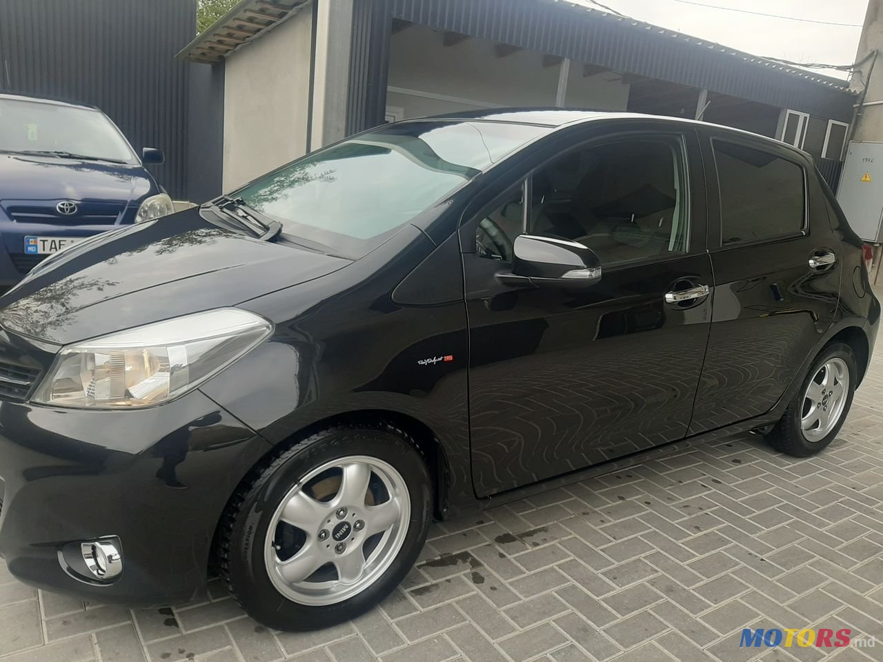 2014' Toyota Yaris photo #3
