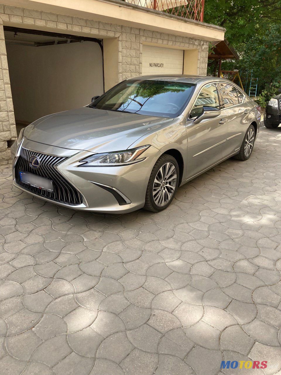 2021' Lexus Es Series photo #2