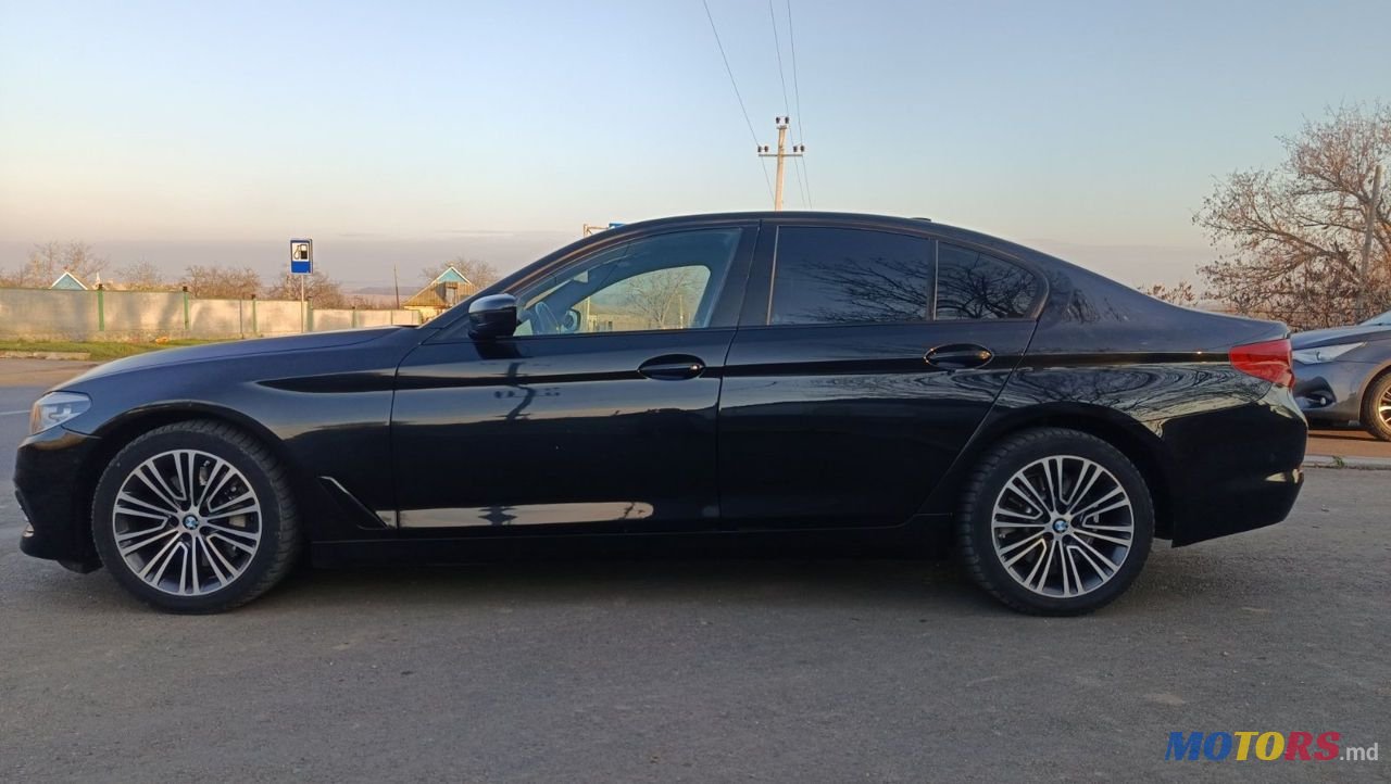 2017' BMW 5 Series photo #1