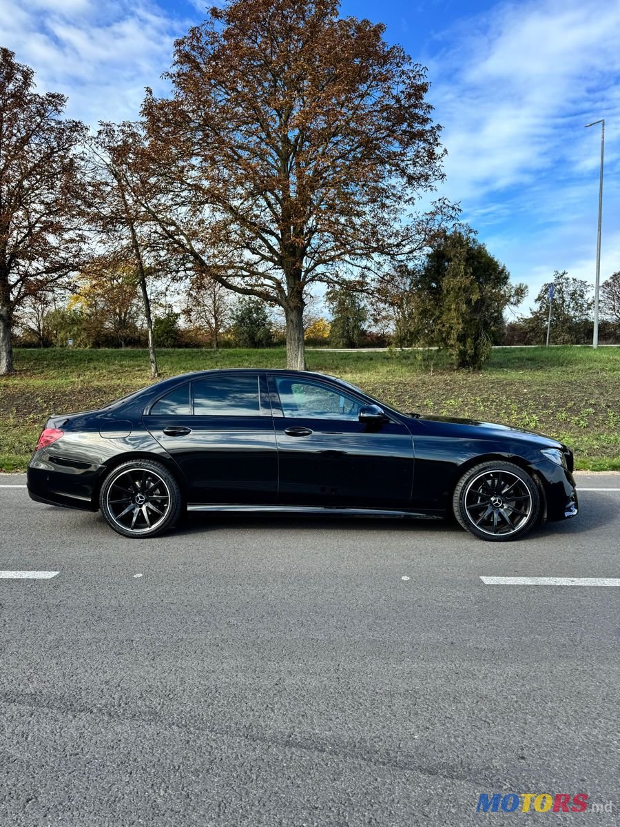 2017' Mercedes-Benz E-Class photo #2