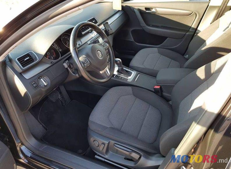 2012' Volkswagen Passat photo #2