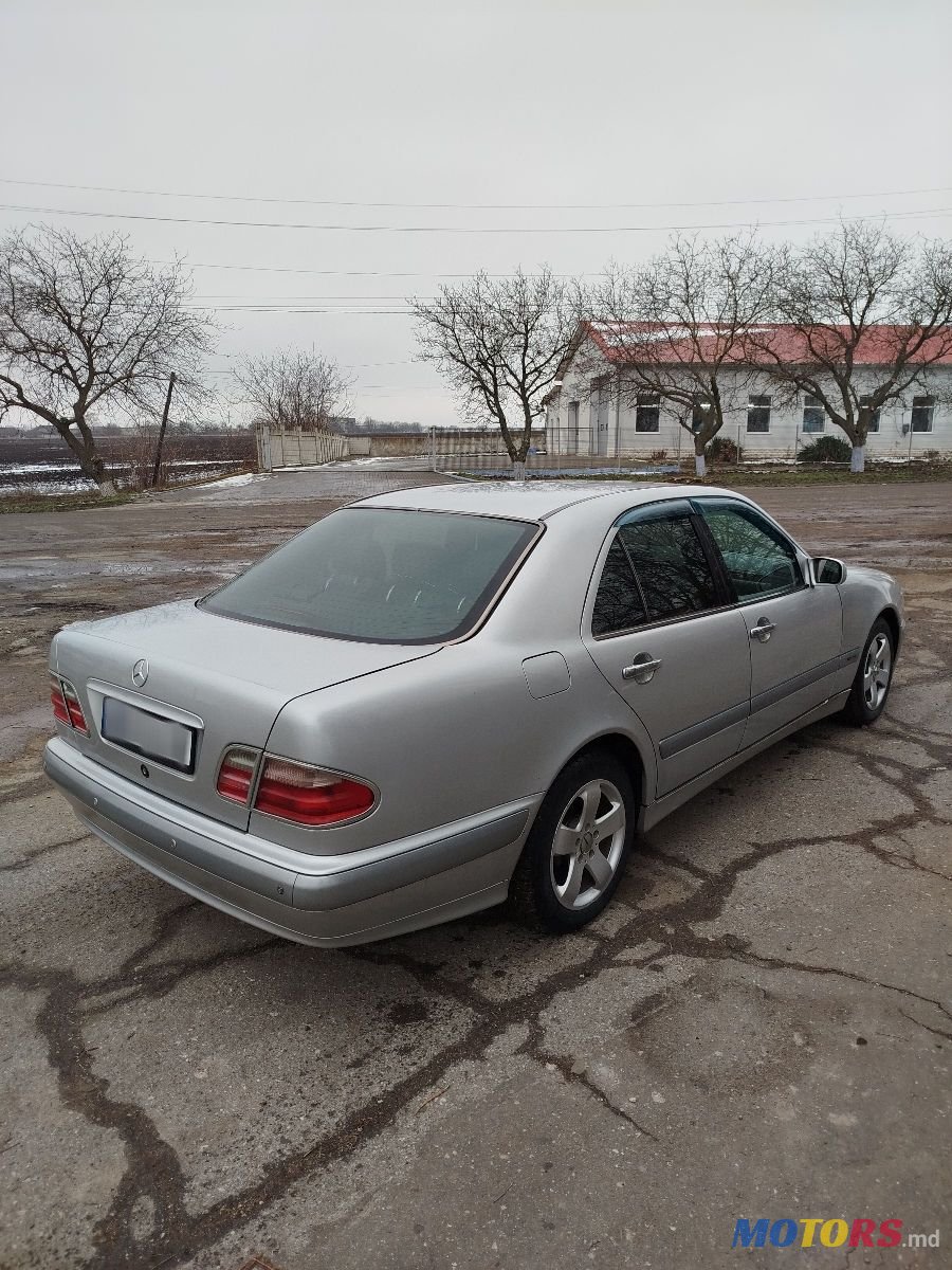 2001' Mercedes-Benz E-Class photo #3