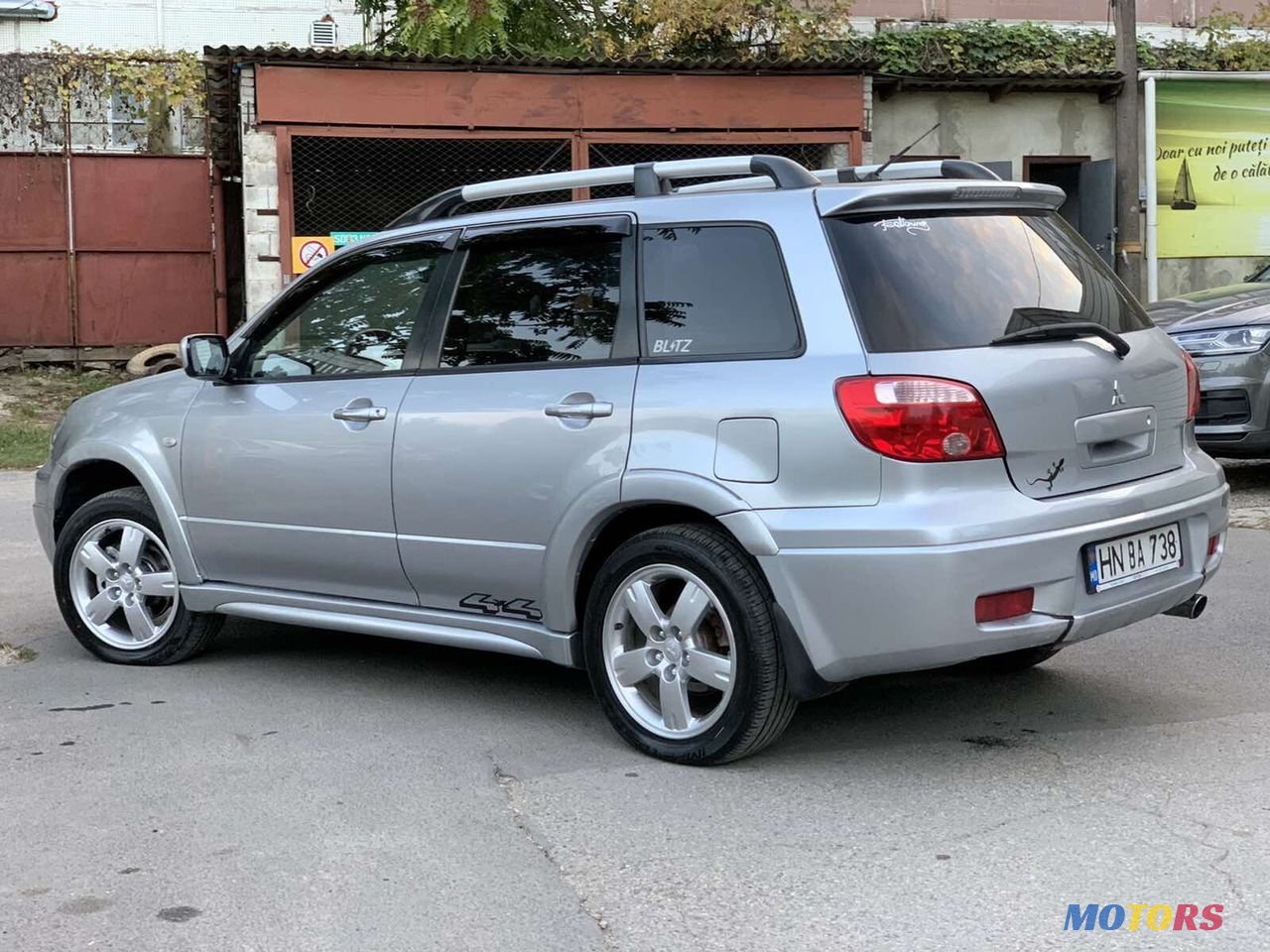 2007' Mitsubishi Outlander photo #4