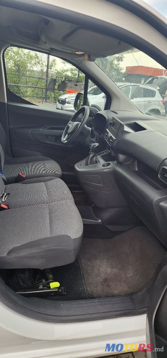2019' Opel Combo photo #5