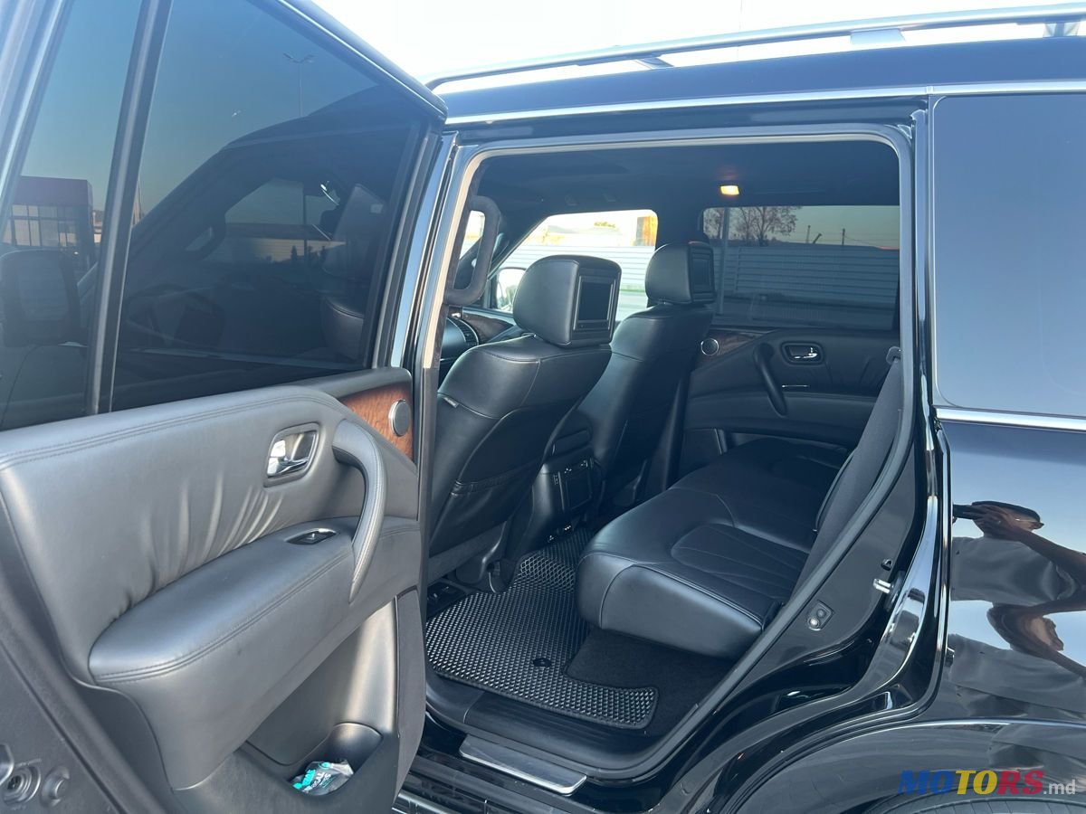 2012' Infiniti QX56 photo #6