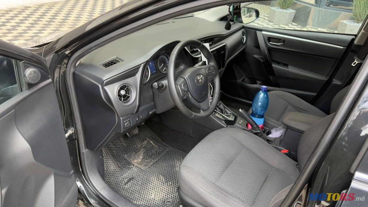 2017' Toyota Corolla photo #4