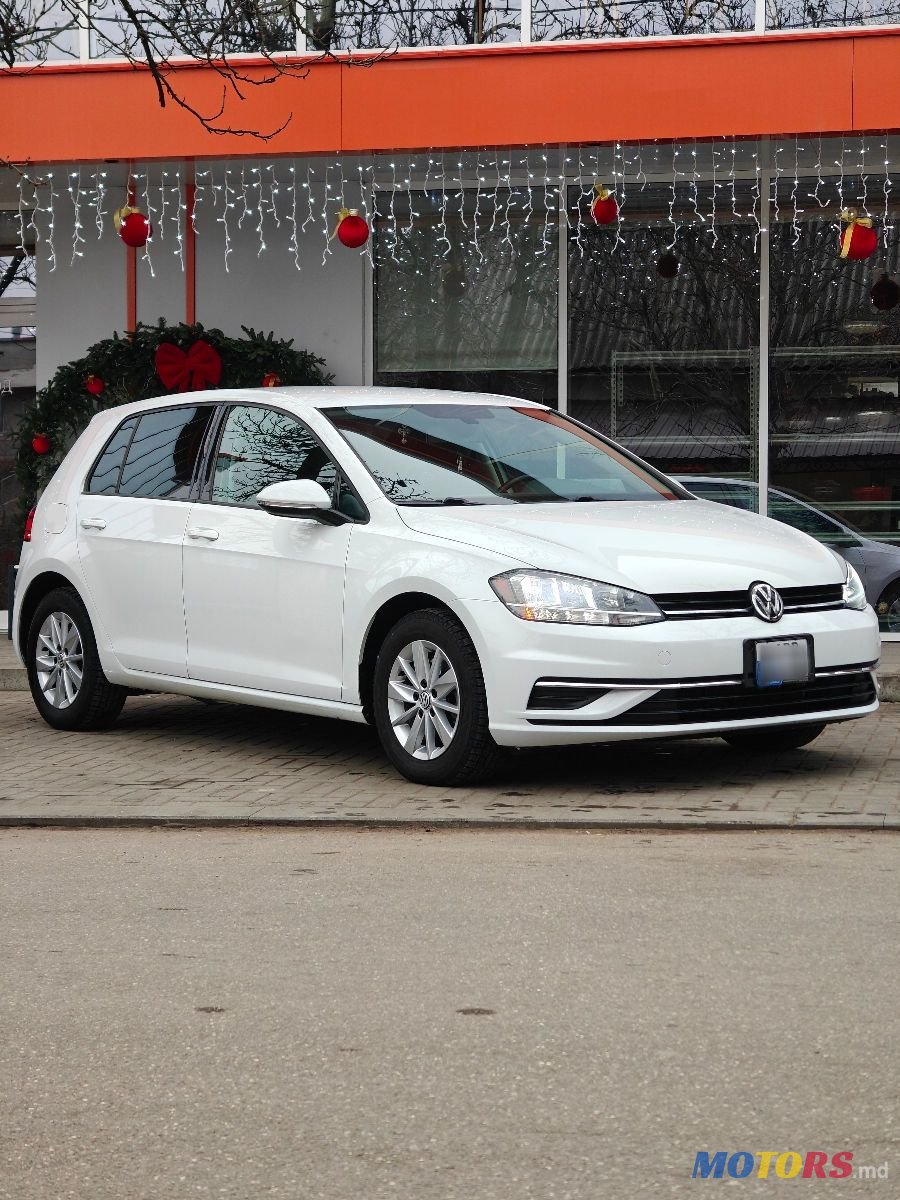 2019' Volkswagen Golf photo #1
