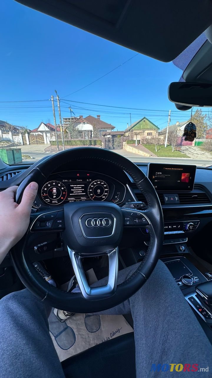 2019' Audi Q5 photo #5