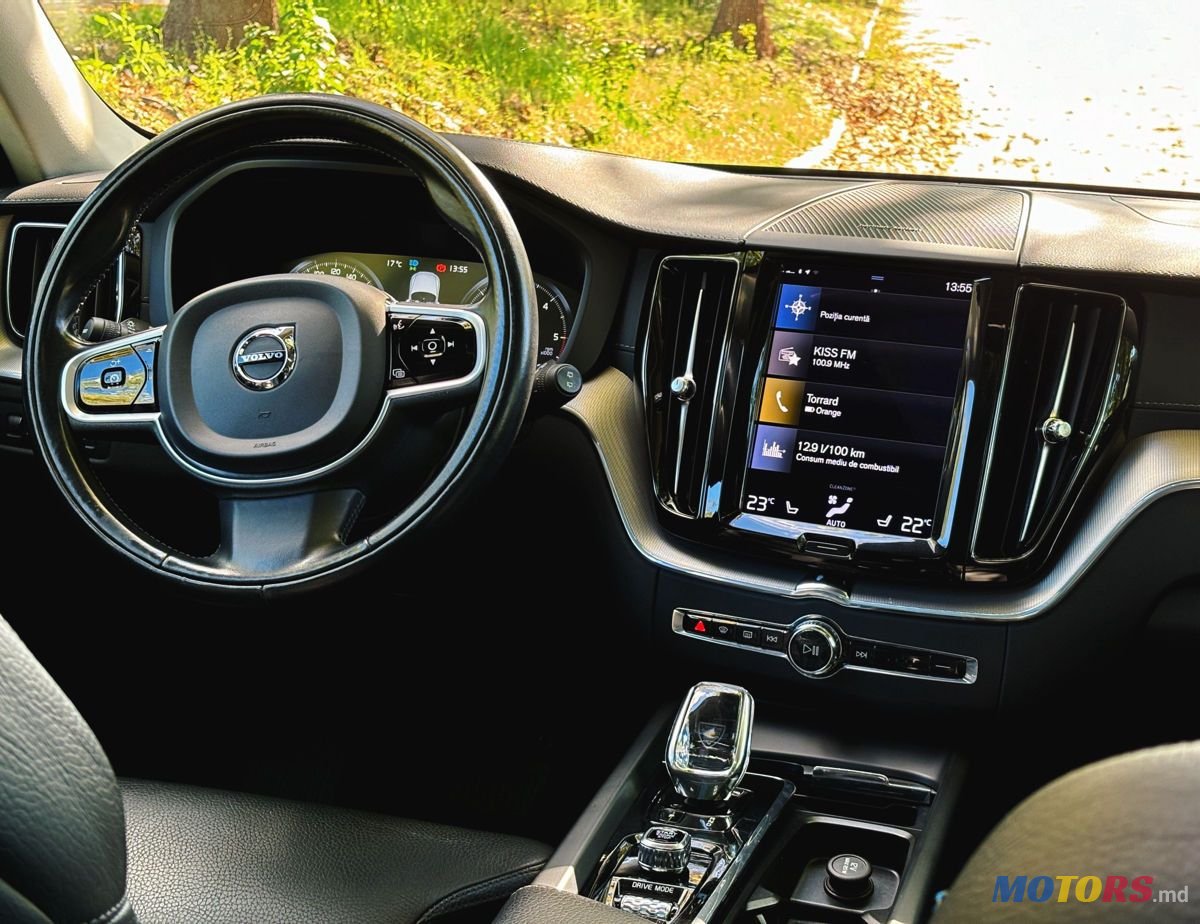 2021' Volvo XC60 photo #5
