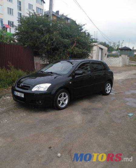 2004' Toyota Corolla photo #2