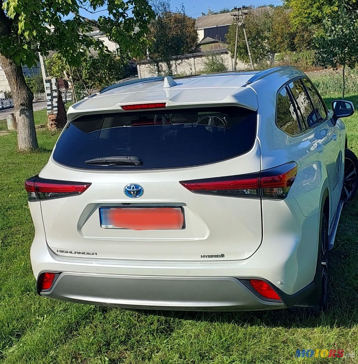 2021' Toyota Highlander photo #3