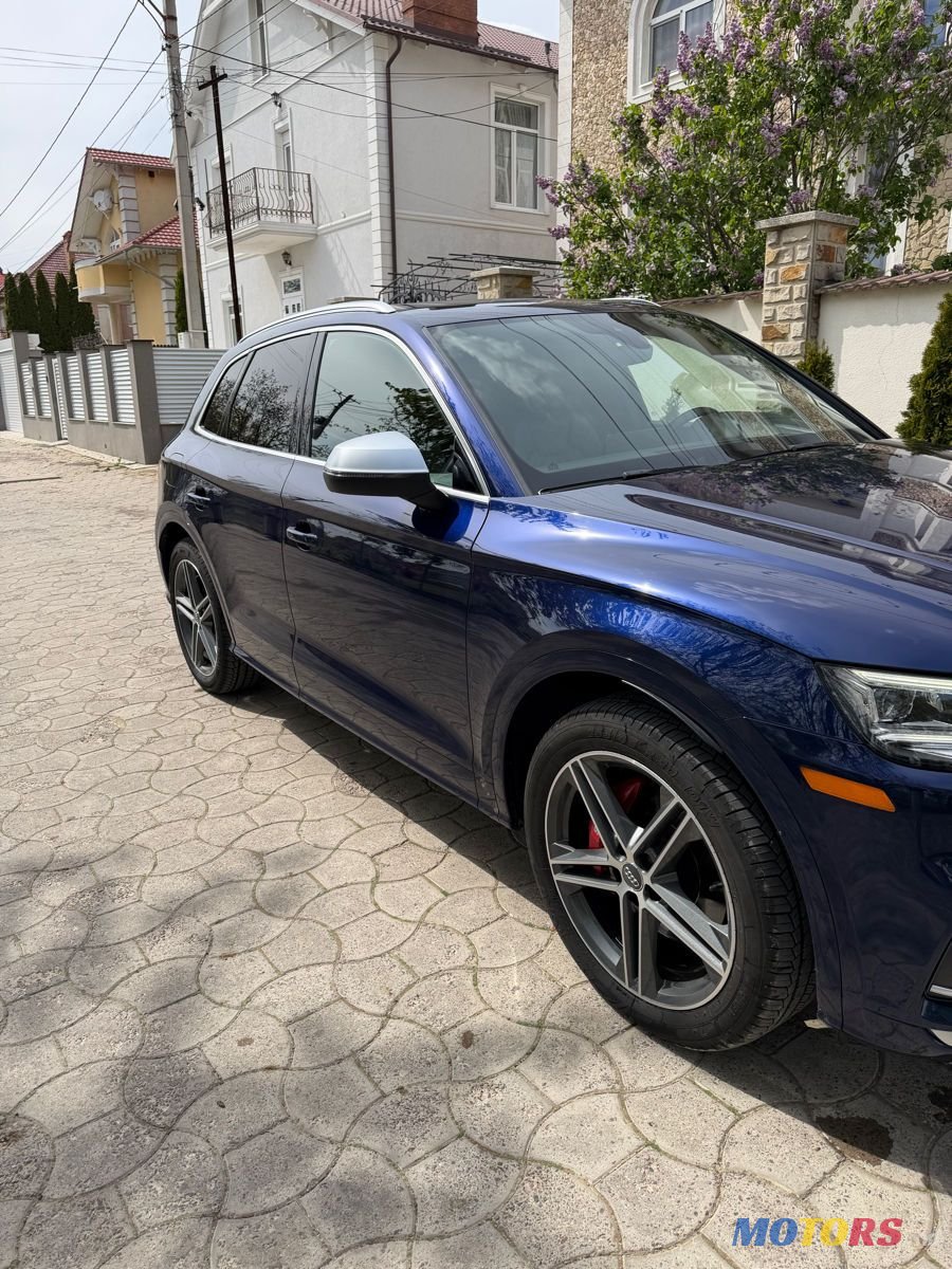 2017' Audi SQ5 photo #2