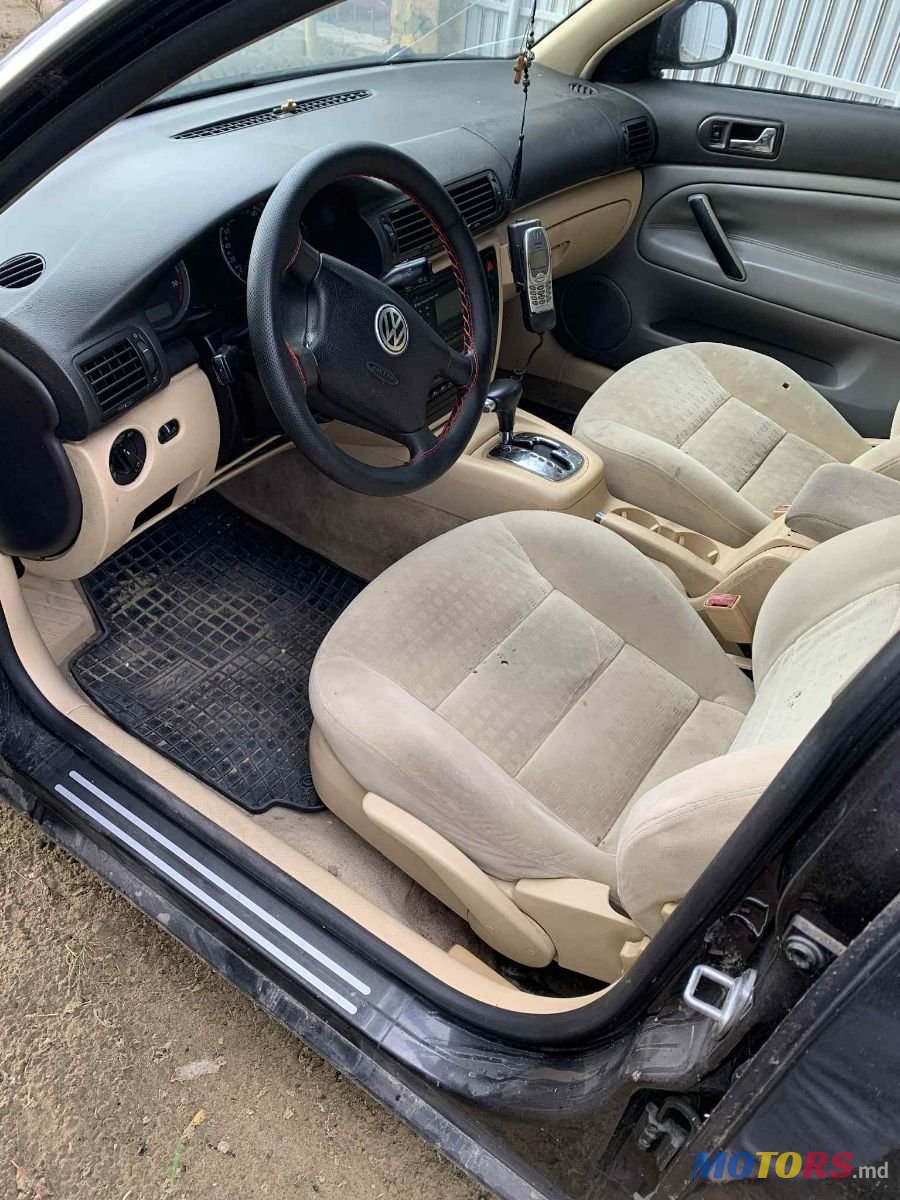 2003' Volkswagen Passat photo #4