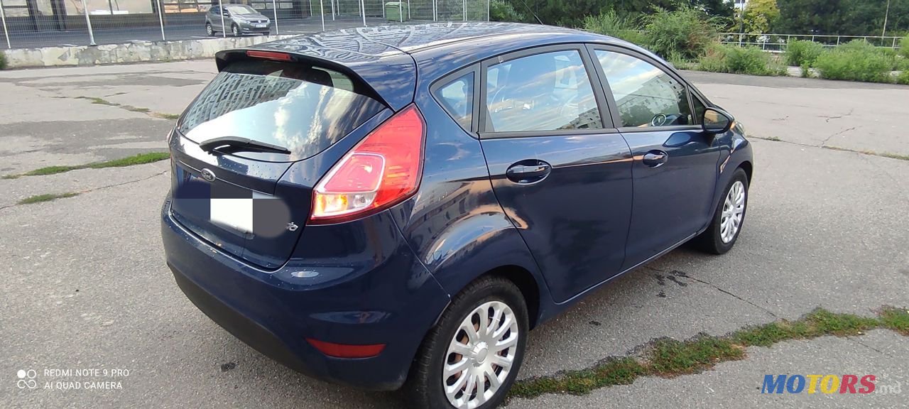 2016' Ford Fiesta photo #2