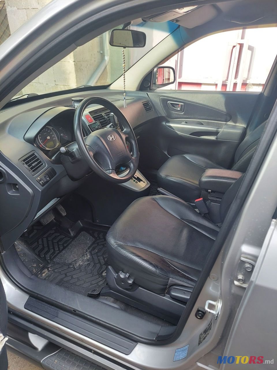 2009' Hyundai Tucson photo #3