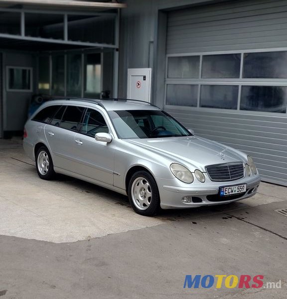 2005' Mercedes-Benz E Класс photo #1