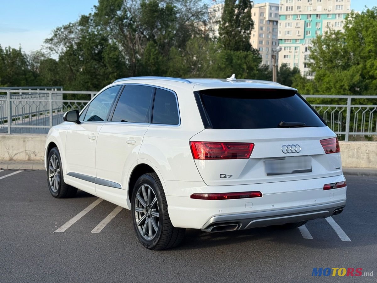 2018' Audi Q7 photo #4