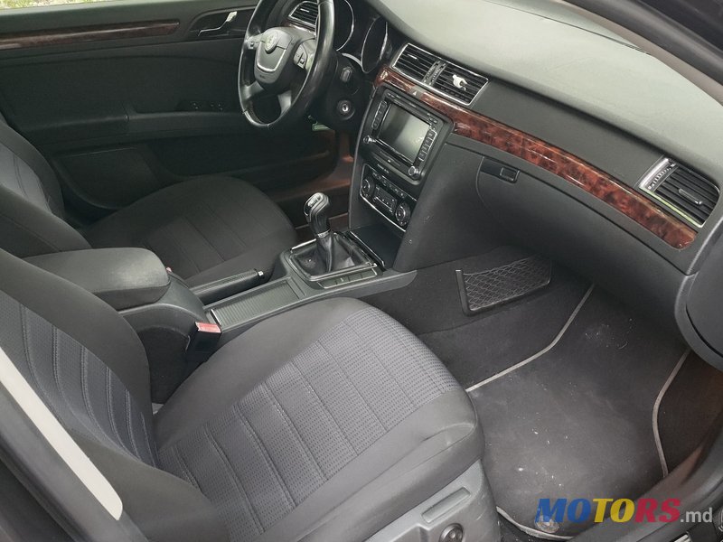 2010' Skoda Superb photo #6