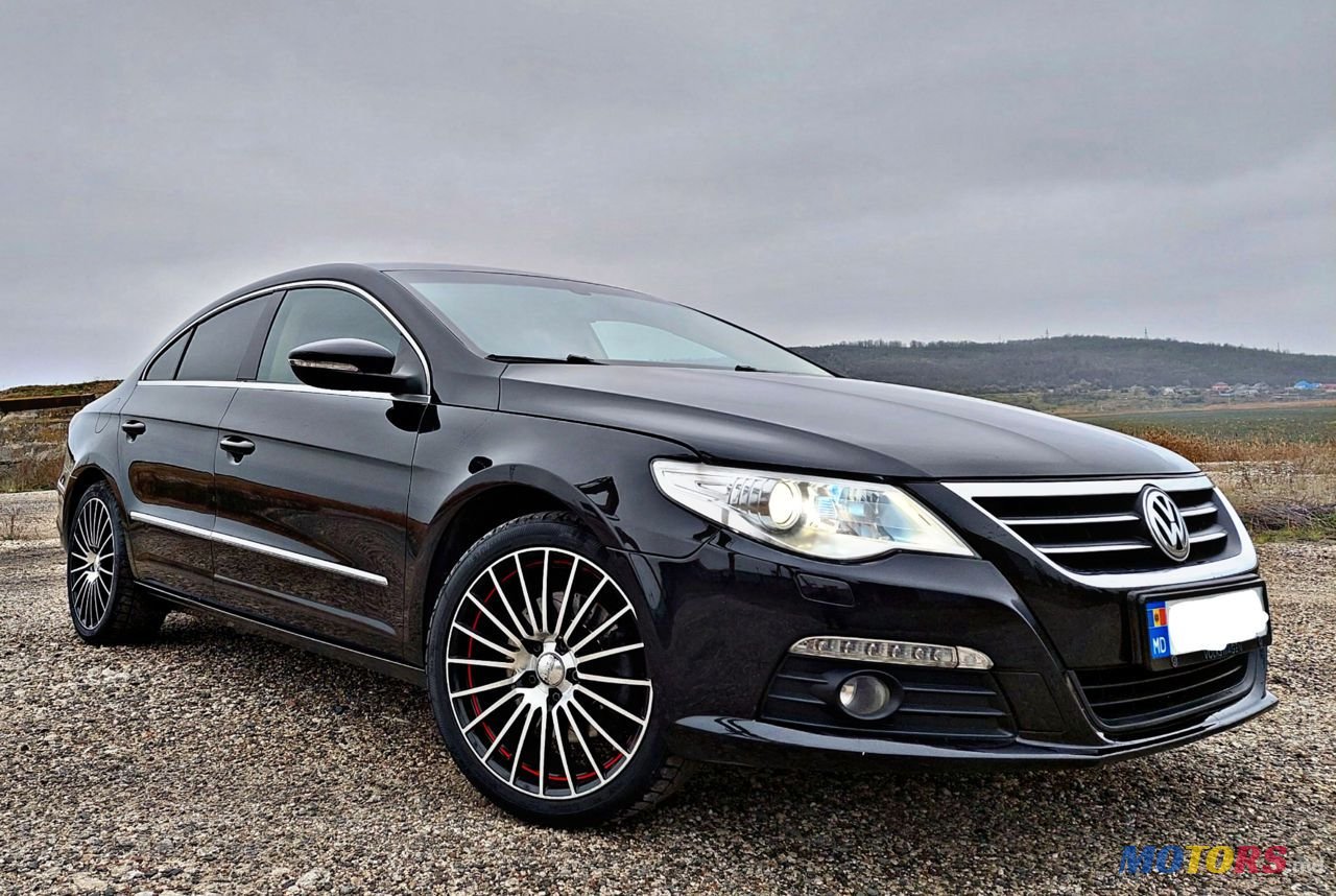 2009' Volkswagen Passat photo #1