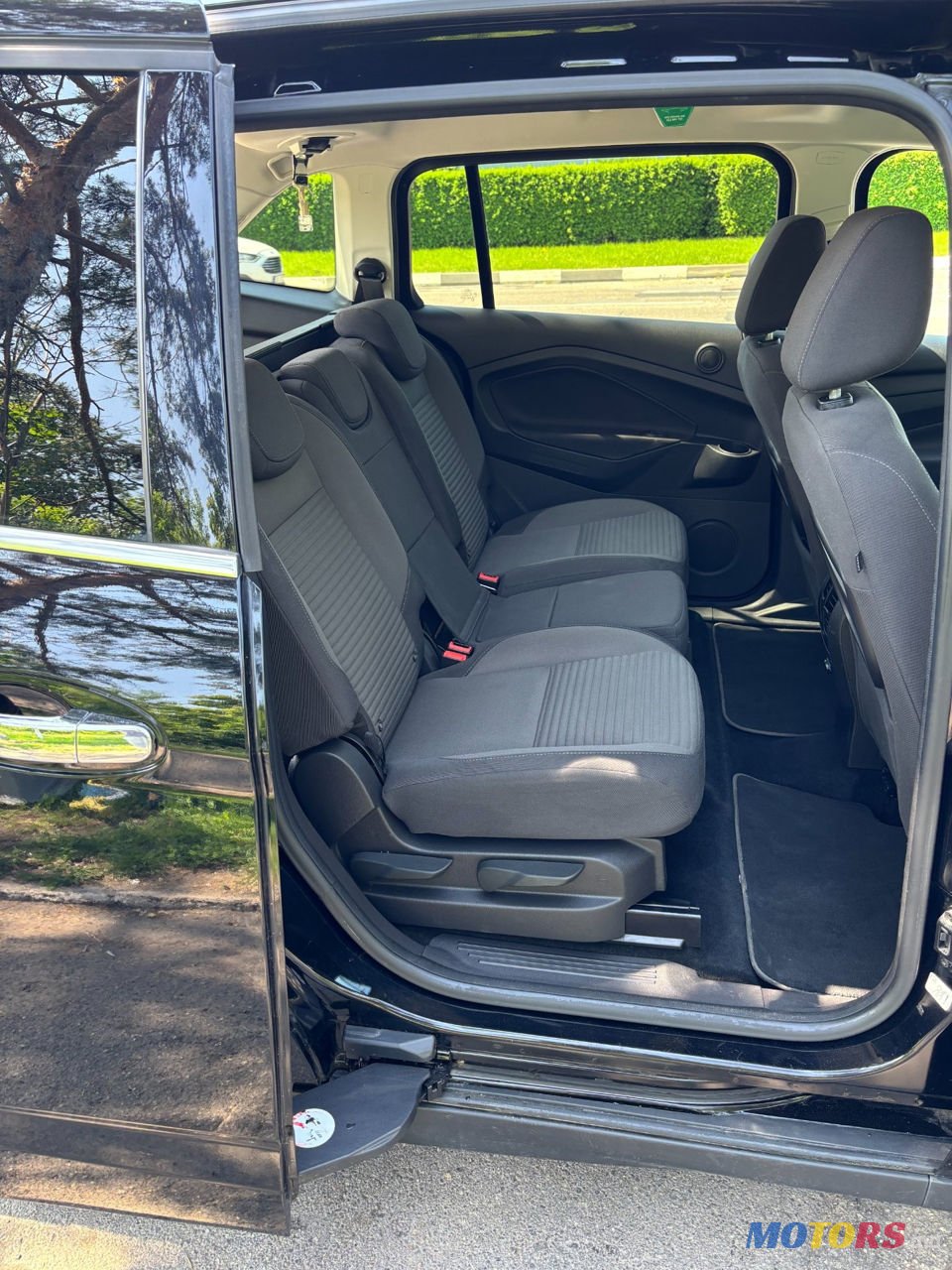 2017' Ford Grand C-MAX photo #5