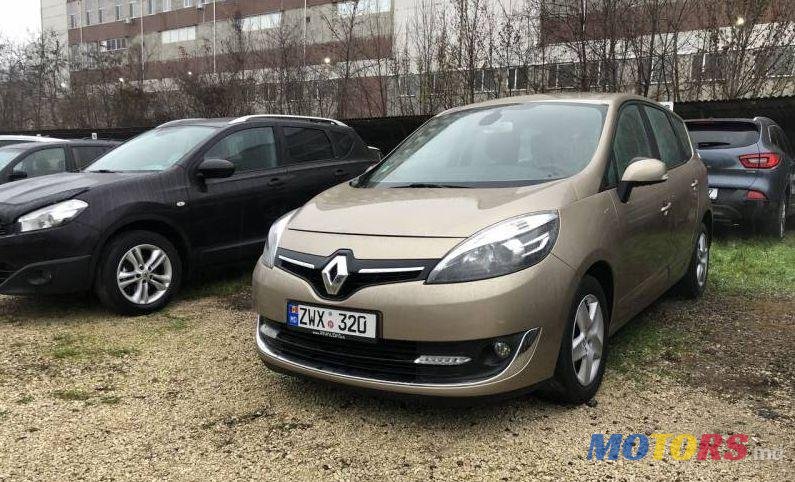 2013' Renault Grand Scenic photo #2