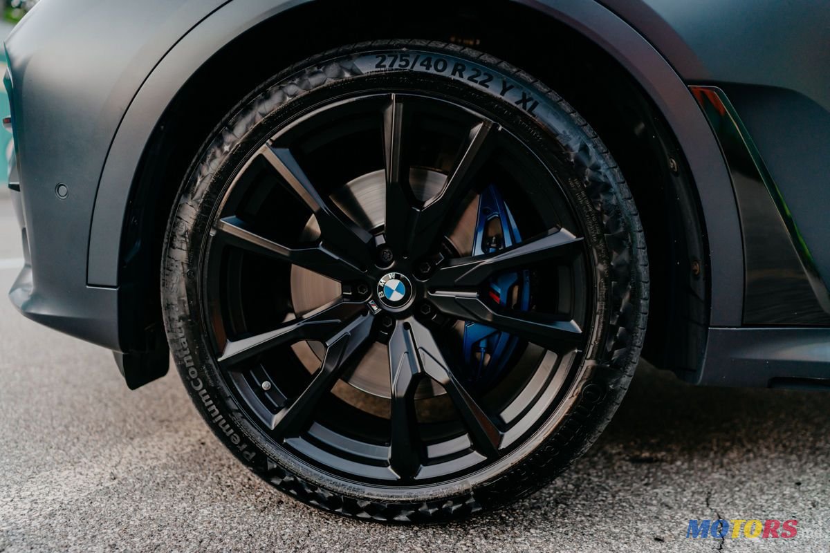 2021' BMW X7 photo #3