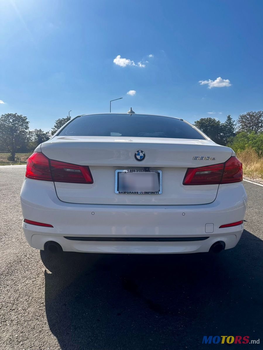 2018' BMW 5 Series photo #6