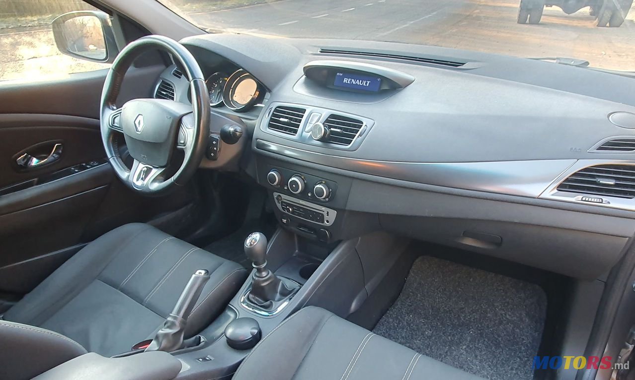 2014' Renault Megane photo #6