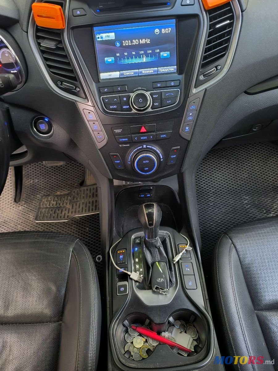 2014' Hyundai Santa Fe photo #6