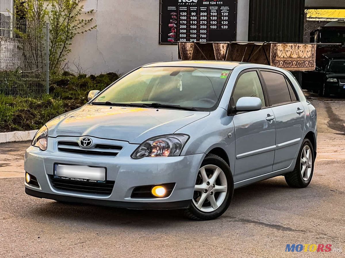 2005' Toyota Corolla photo #2