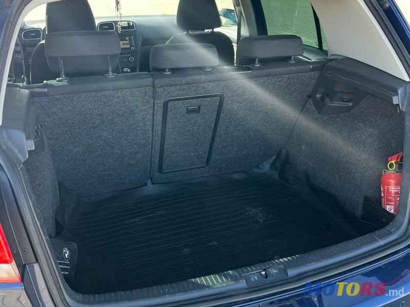 2011' Volkswagen Golf photo #4