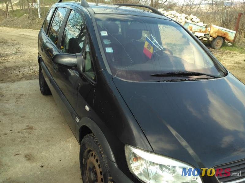 2002' Opel Zafira photo #1