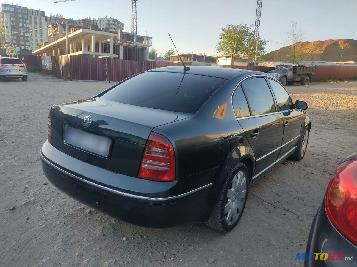 2005' Skoda Superb photo #4