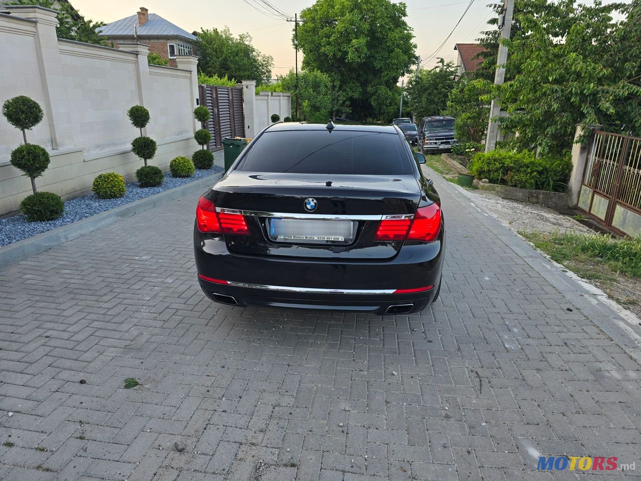 2013' BMW 7 Series photo #6