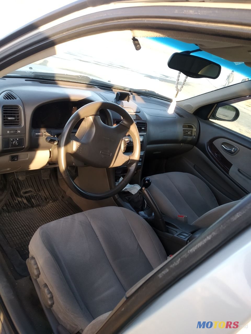 2001' Nissan Maxima photo #4