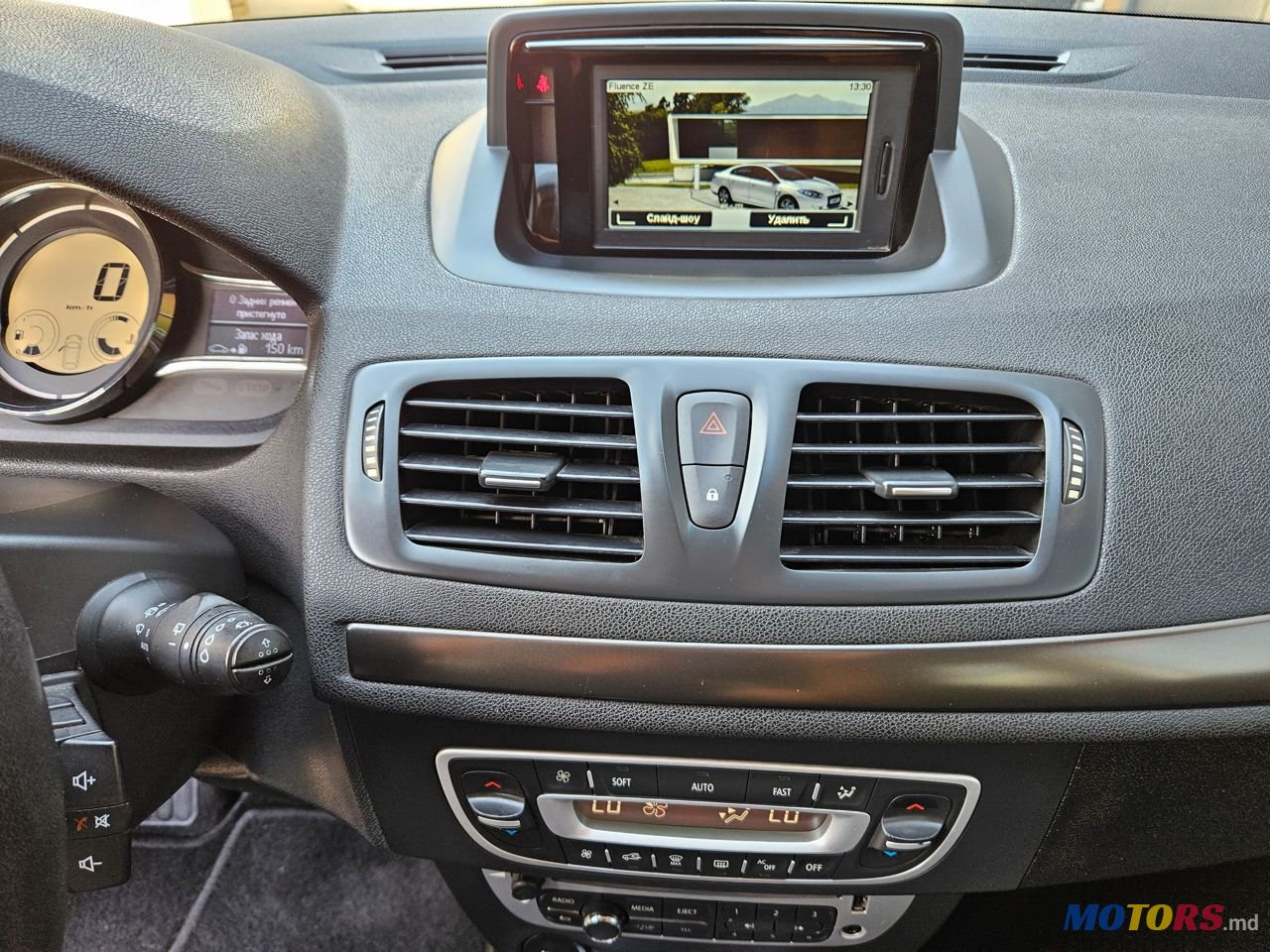 2014' Renault Megane photo #6