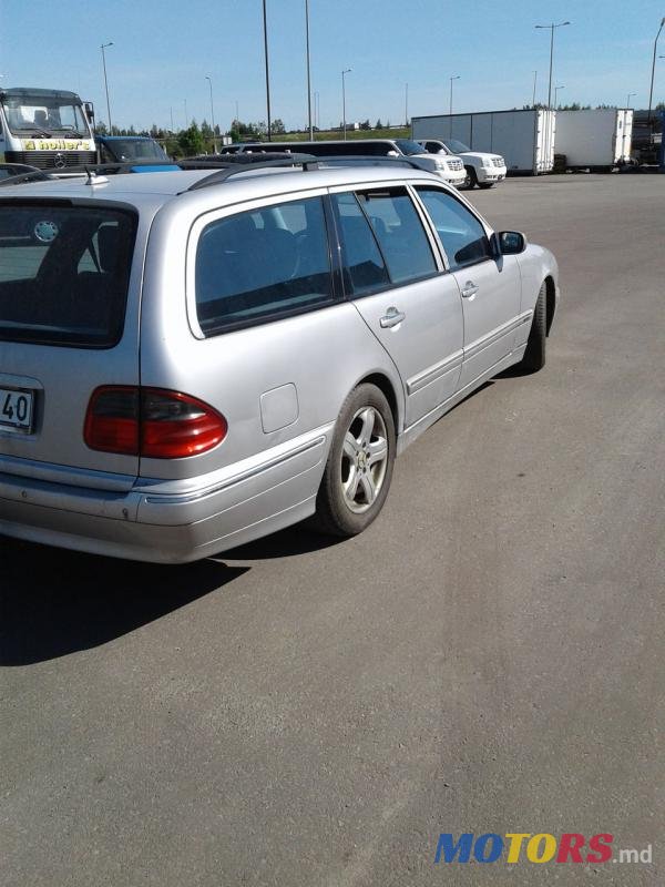 2002' Mercedes-Benz E-Class photo #1