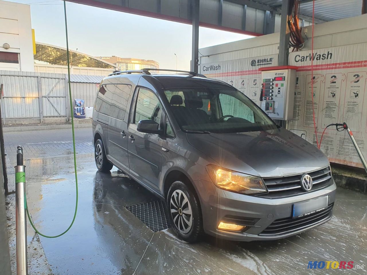 2016' Volkswagen Caddy photo #1