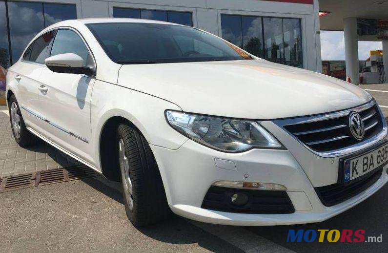 2008' Volkswagen Passat photo #1