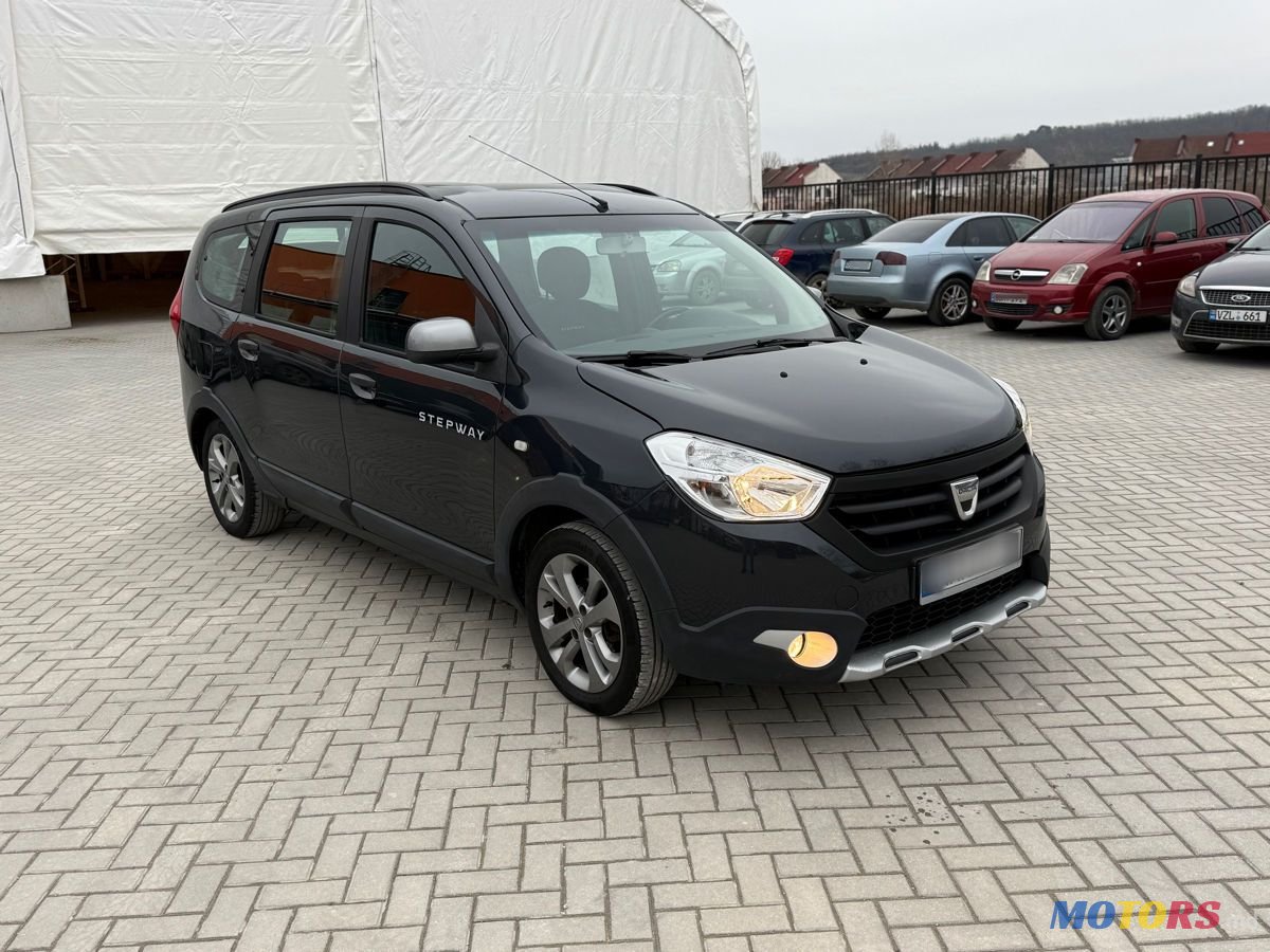 2016' Dacia Lodgy photo #2