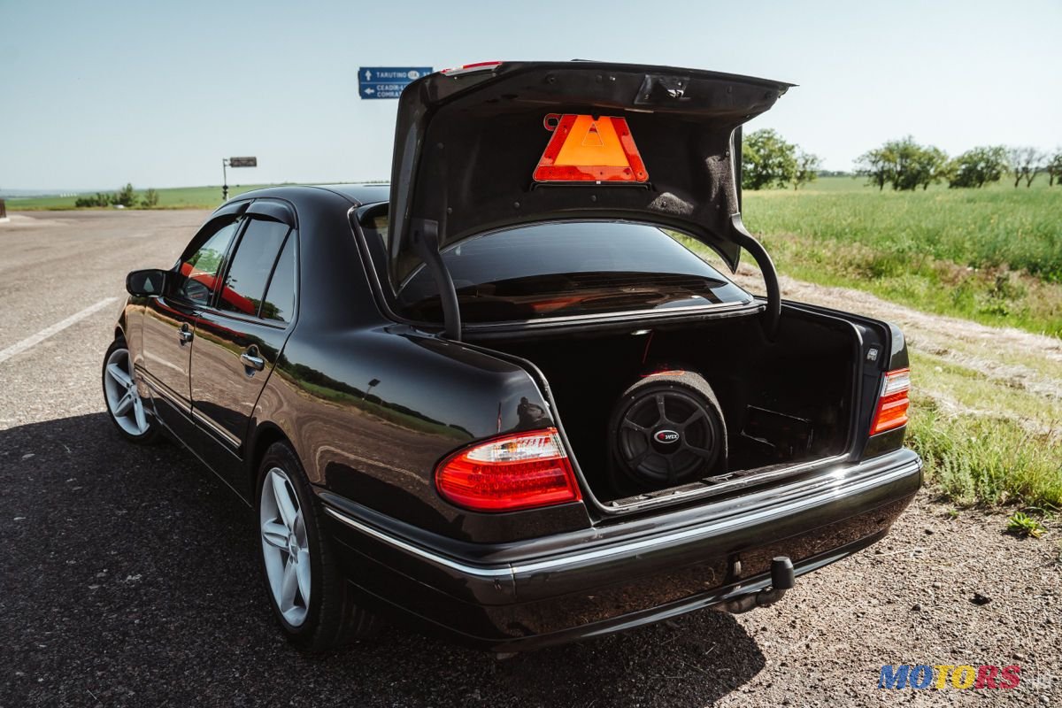 2000' Mercedes-Benz E-Class photo #5