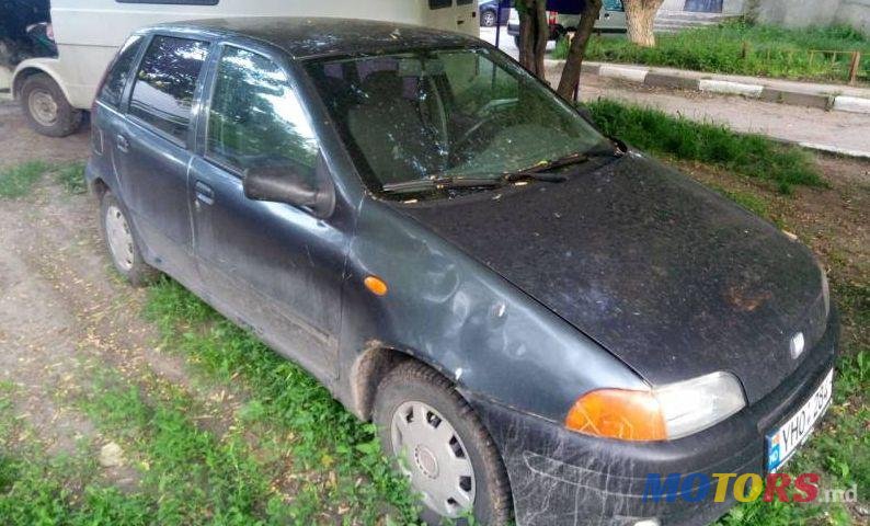 1995' Fiat Punto photo #1