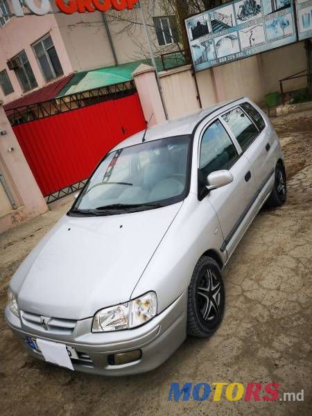 2002' Mitsubishi Space Star photo #1