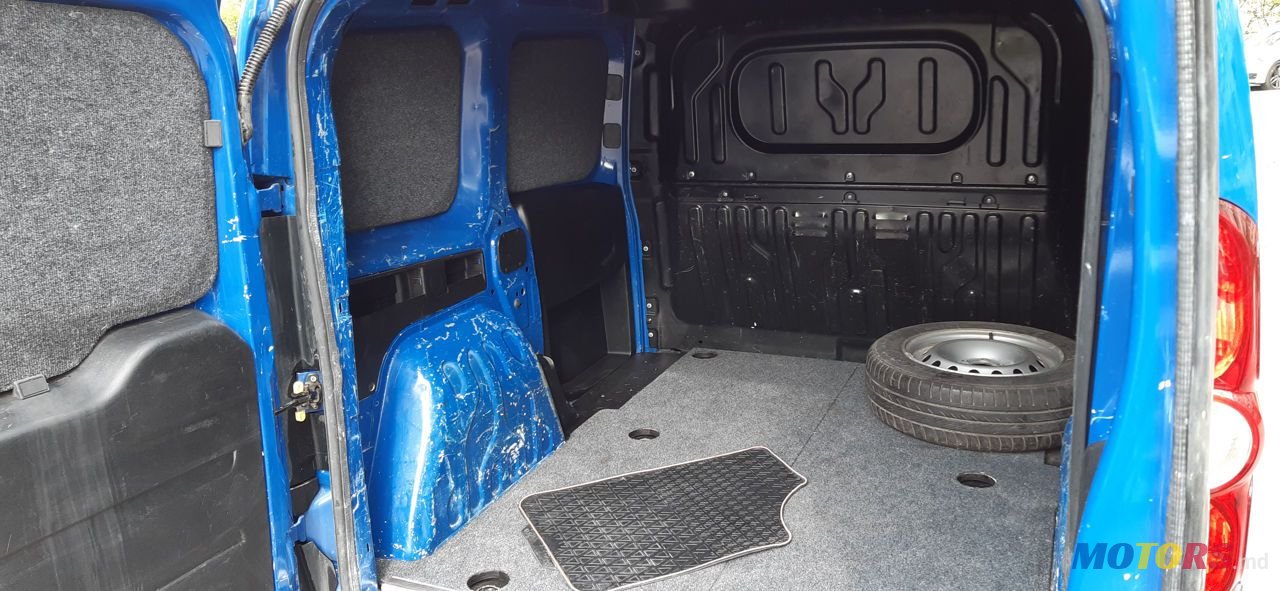 2012' Opel Combo photo #6