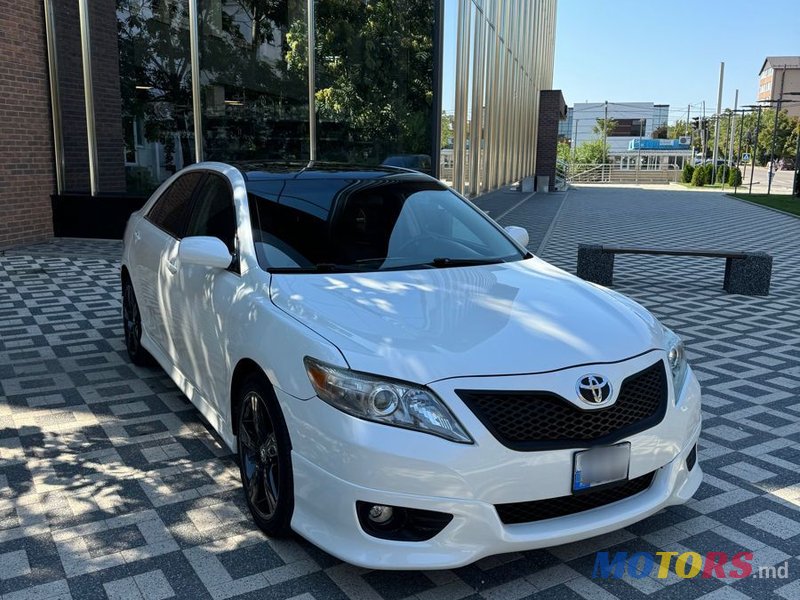 2010' Toyota Camry photo #2