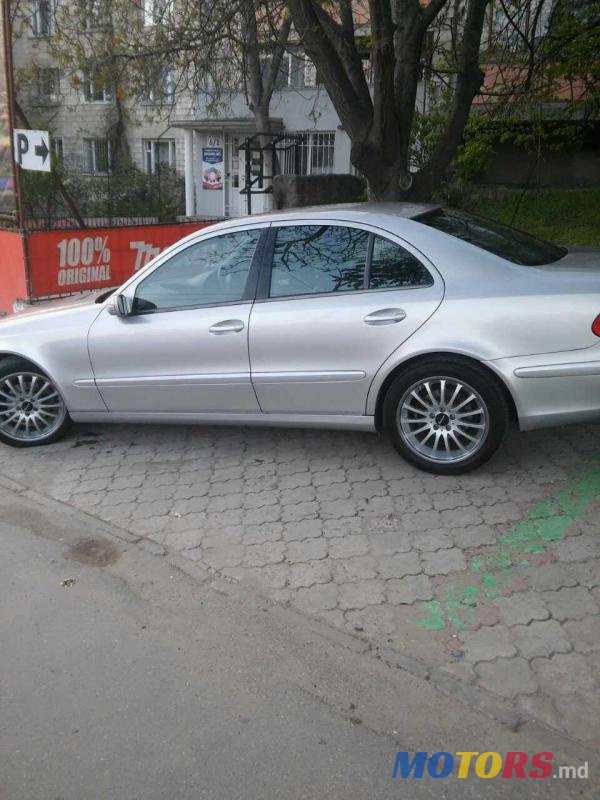 2003' Mercedes-Benz E-Class photo #3