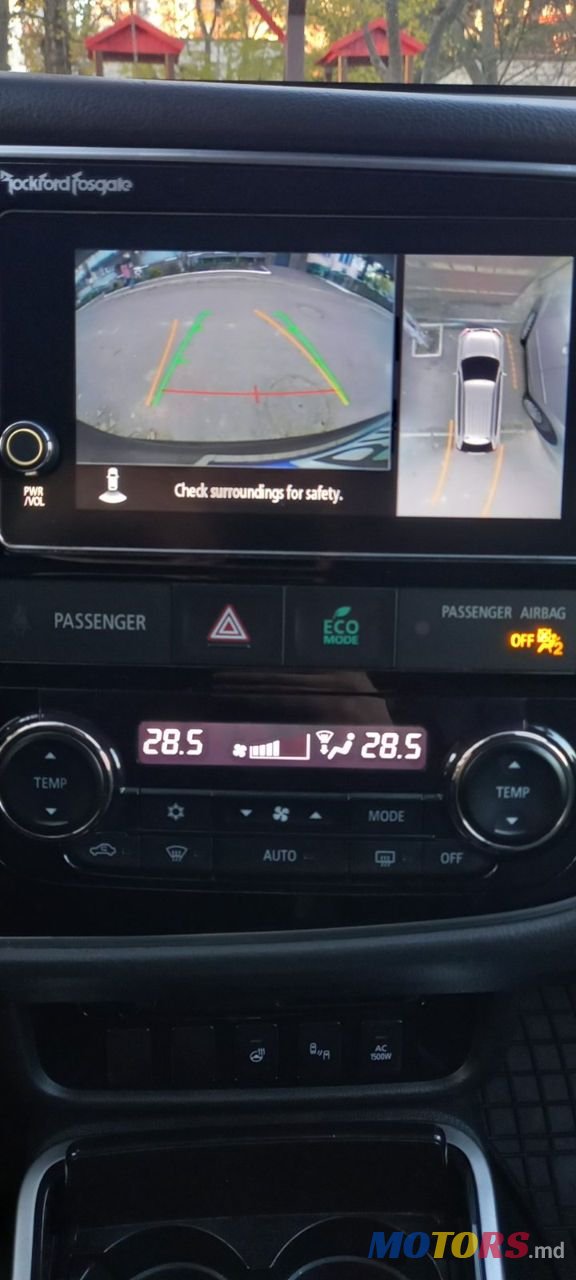 2018' Mitsubishi Outlander photo #6